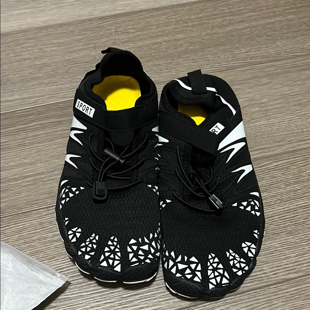 Black and White Sport Shoes
